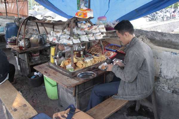 Angkringan Kopi Joss Tugu Yogyakarta