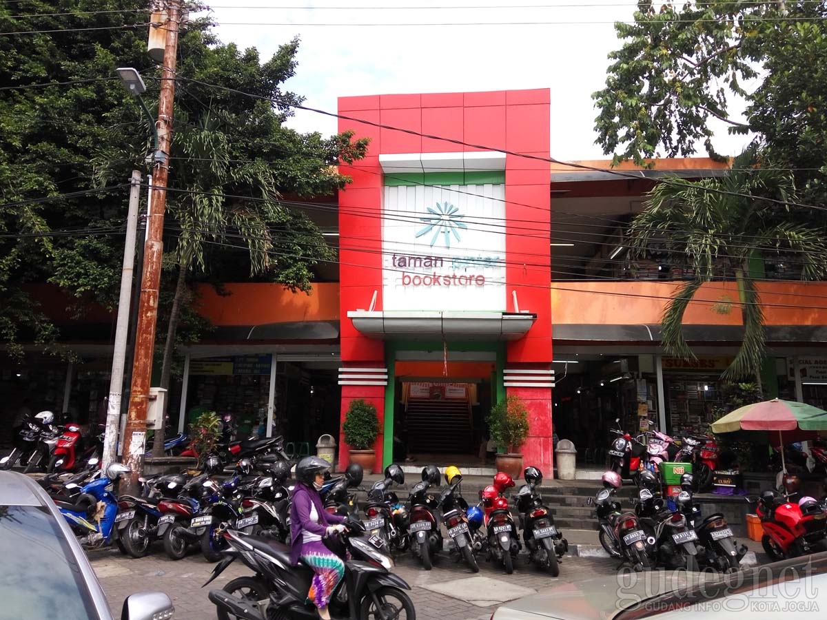 Pasar Buku (Taman Pintar Book Store) Yogyakarta