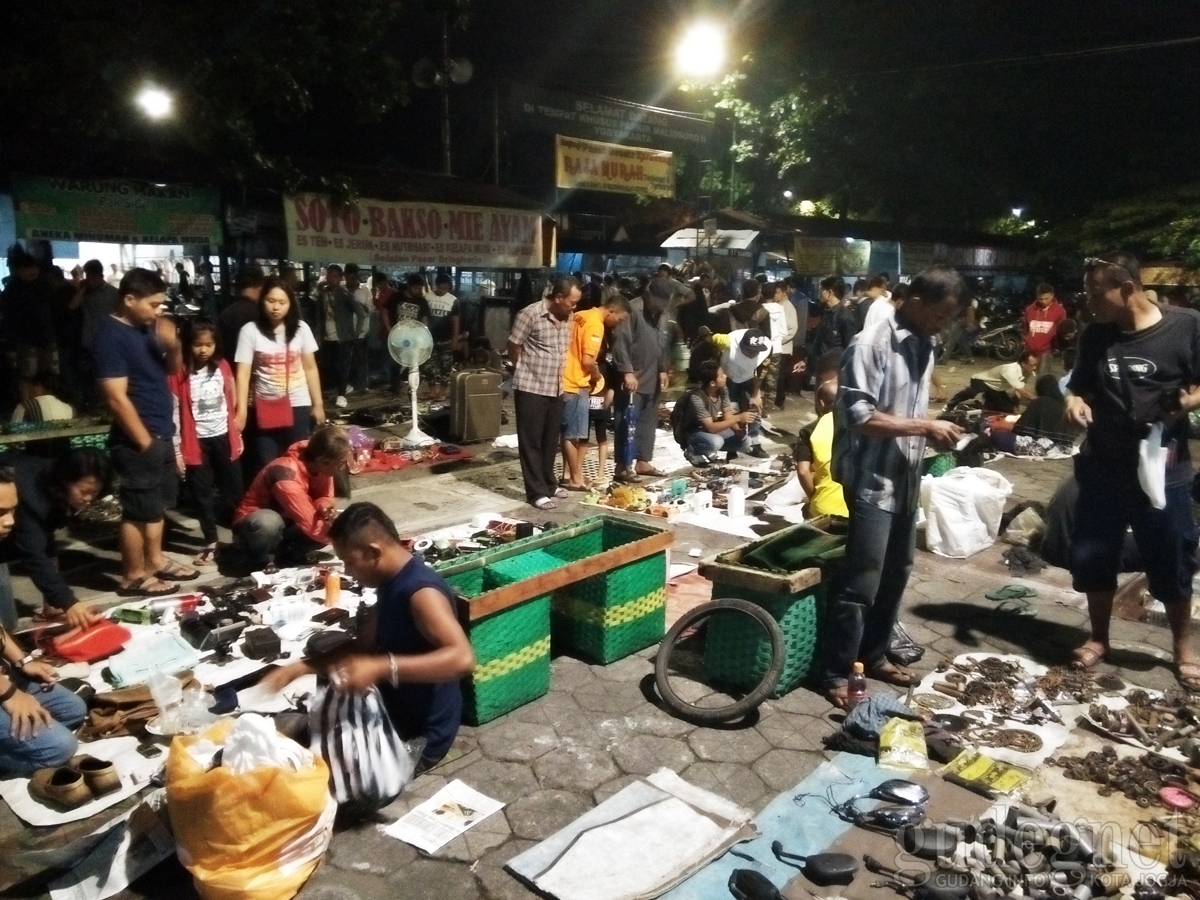 Pasar Senthir Yogyakarta