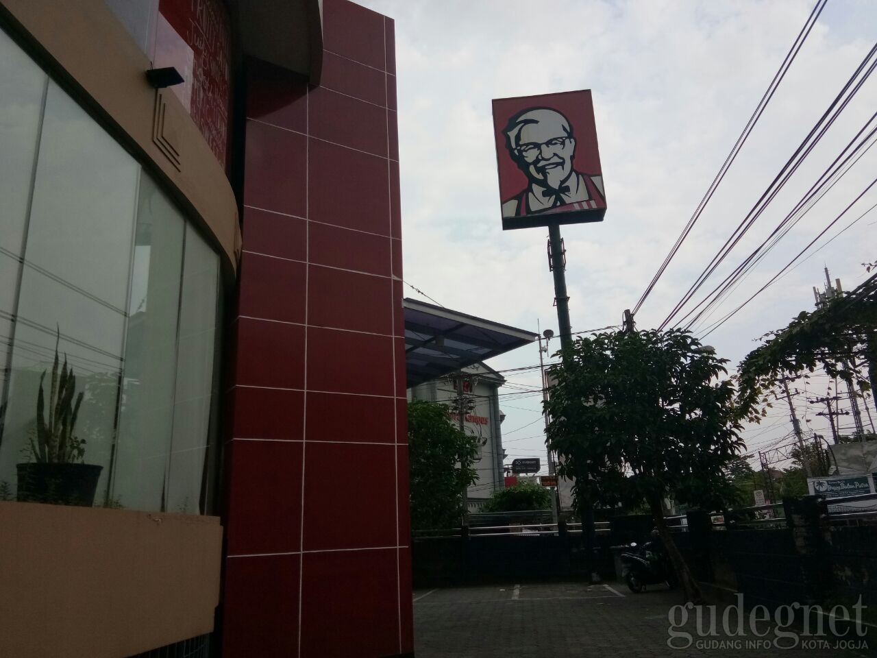 KFC UGM Mirota Yogyakarta