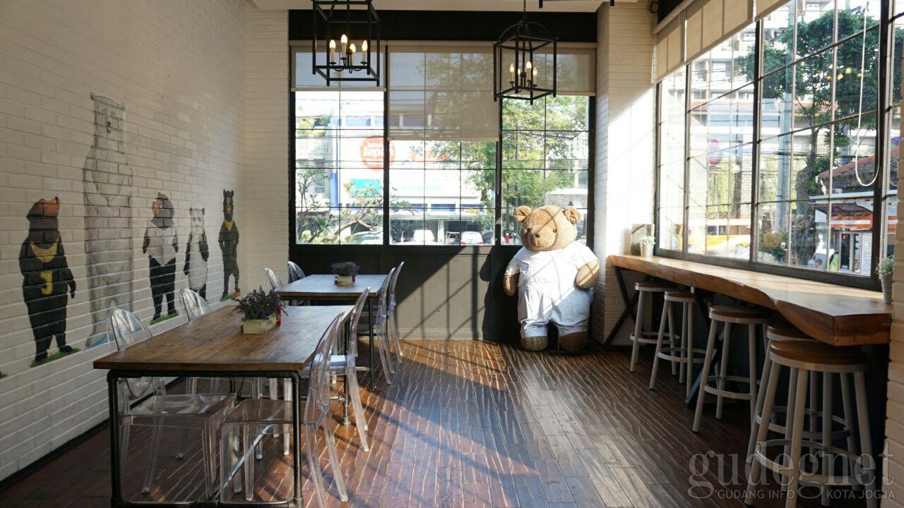 Roaster And Bear Jogja
