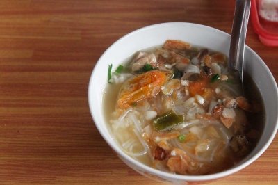 Soto Ayam dan Sate Kerang Bu Sri Jombor