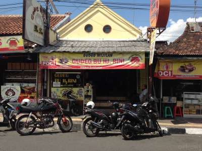 Gudeg Bu Hj Rini Wijilan
