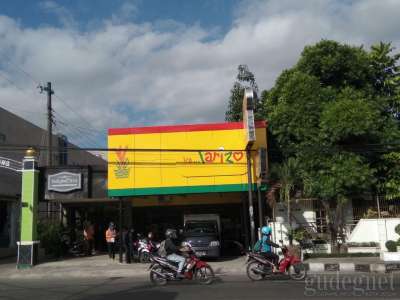 Larizo Bika Ambon