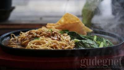 Warung Mamajo