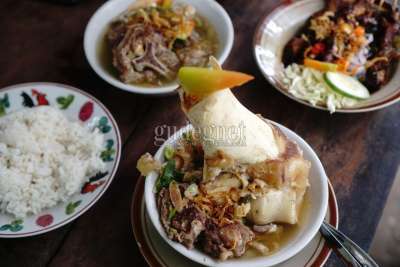 Sop dan Sate Sapi Pak Bayu 