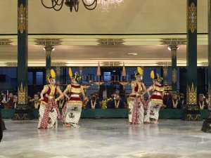 Tari Srimpi irim-irim