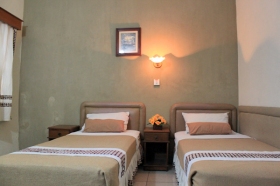 Lobi Hotel Mataram yang nyaman dan berkelas