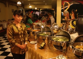 Jamuan makan di Gazebo Restaurant