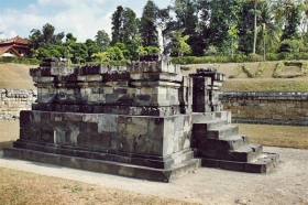 Candi Perwara