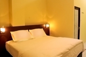 Queen Size Room