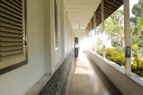 selasar rs. mata dr. Yap