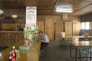 Suasana di dalam warung Soto Tamansari