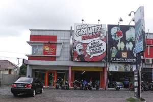 Bakso Granatz Pedazz di ruko Raflesia, Babarsari 