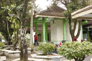 Pendopo tempat istirahat setelah mandi