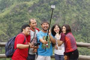 Selfie, aktivitas favorit pengunjung Kebun Buah Mangunan 