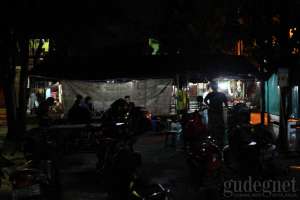 Tampilan warung bakmi Sabar Menanti 