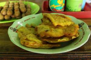 Tempe goreng tepung yang rasanya gurih dan lezat saat hangat 