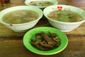 Babat goreng yang rasanya manis dan sedikit berminyak 