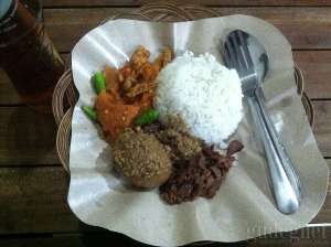 Nasi Gudeg Krecek telur