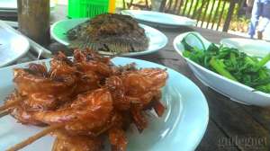 Udang bakar madu menjadi menu andalan di Gubug Makan Mang Engking