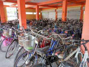 berbagai macam jenis sepeda yang di jual di pasar sepeda tunjungsari