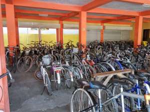 berbagai macam jenis sepeda yang di jual di pasar sepeda tunjungsari