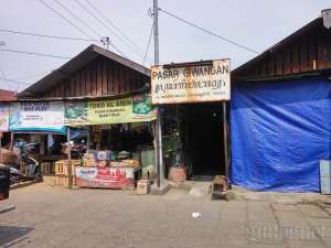 pintu gerbang pasar giwangan sisi timur