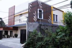 tampak depan griya mulya guesthouse