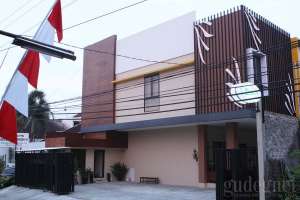 tampak depan griya mulya guesthouse