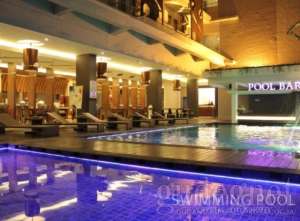 Kolam renang di Crystal Lotus Yogyakarta