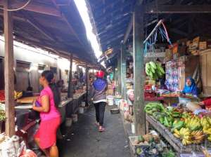 Suasana di dalam Pasar Stan