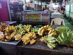 Penjual pisang di Pasar Demangan