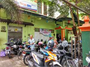 Pasar Demangan dilengkapi dengan Toilet, Mushola, dan juga bank.