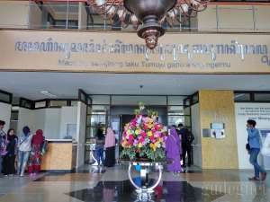 Pintu masuk Grahatama Pustaka
