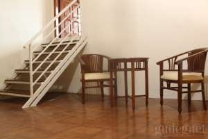 Ruang keluarga di omah ganesha