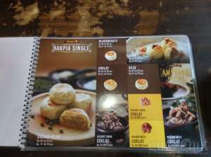 Daftar menu Bakpiapia Jogja
