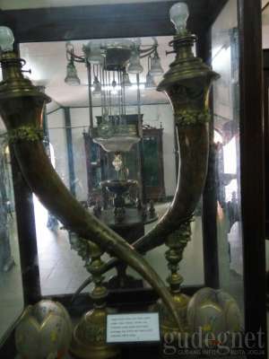 Koleksi di Museum Kristal Kraton Jogja
