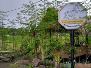 Suasana di warung Wedang Kelor