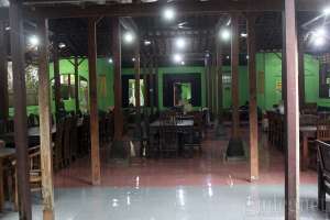 Pecel Yu Sri Palagan