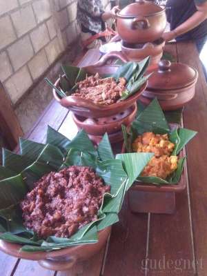 Gudeg Salak Pawon Pariyem