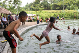 Nyantai di Desa Wisata Grogol Nyantai di Desa Wisata Grogol