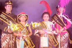 Nouval & Aida Juara Dimas Diajeng Cilik 2013 Nouval & Aida Juara Dimas Diajeng Cilik 2013