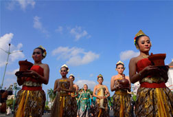 Kemeriahan Pembukaan FKY ke-25 2013