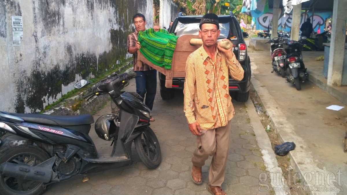 Barang ada di dalam Jodang Saat Sadranan, Mencengangkan! Barang ada di dalam Jodang Saat Sadranan, Mencengangkan!