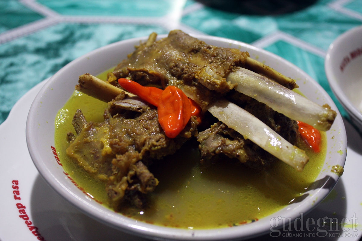 Santapan Lezat Tengkleng Kambing Jalan Kerto
