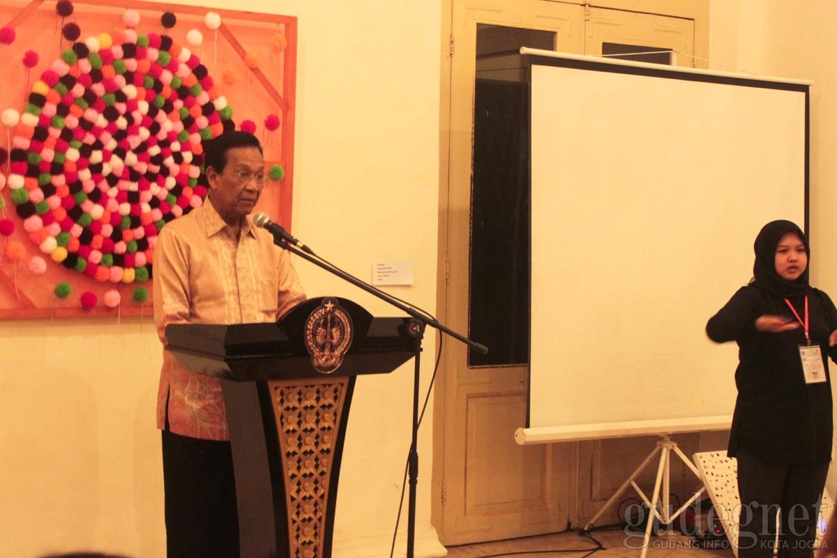 Sultan HB X Buka Pameran Komunitas Seni Rupa Difabel Sultan HB X Buka Pameran Komunitas Seni Rupa Difabel