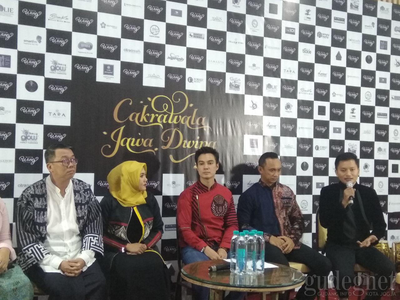 Cakrawala Jawa Dwipa, Keberagaman Budaya dalam Busana Cakrawala Jawa Dwipa, Keberagaman Budaya dalam Busana
