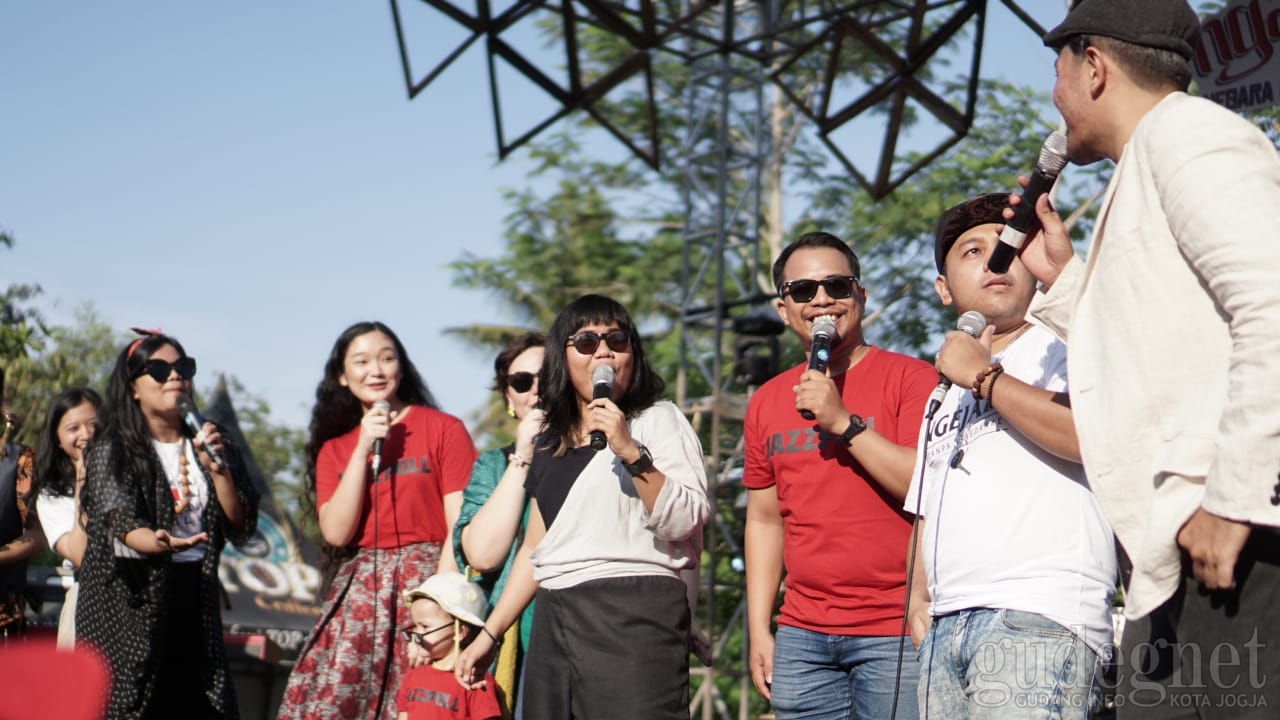 Ditemani Lenguhan Sapi, Jazz Mben Senen Allstar Ceriakan Penonton Ngayogjazz 2018 Ditemani Lenguhan Sapi, Jazz Mben Senen Allstar Ceriakan Penonton Ngayogjazz 2018