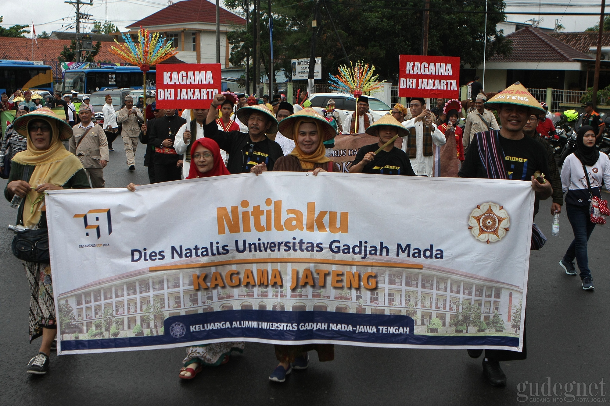 Ribuan Alumni dan Civitas UGM Ikuti Nitilaku 2018 